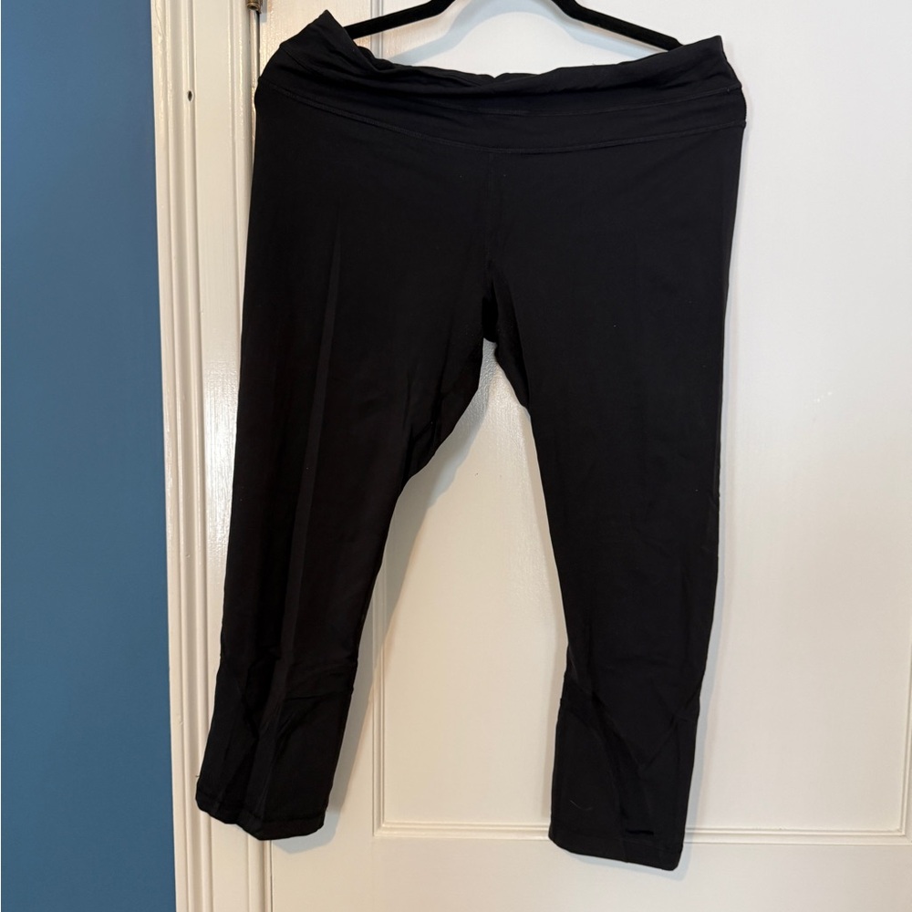 Black lululemon Cropped Leggings
